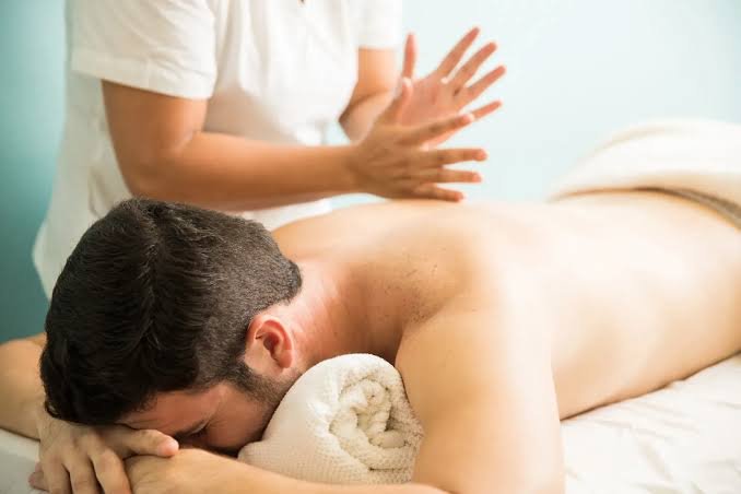 Deep tissue massage at home for ladies Thane